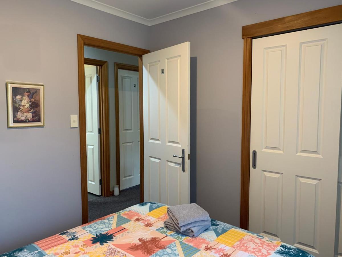 Huntington Holiday House Apartment Hamilton Exterior photo
