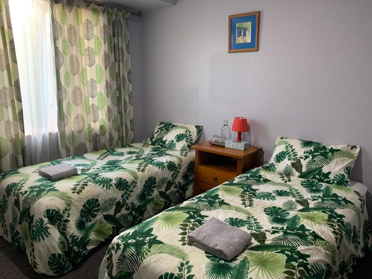Huntington Holiday House Apartment Hamilton Exterior photo